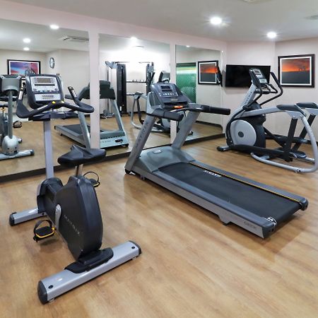 Candlewood Suites Celaya Селая Екстериор снимка