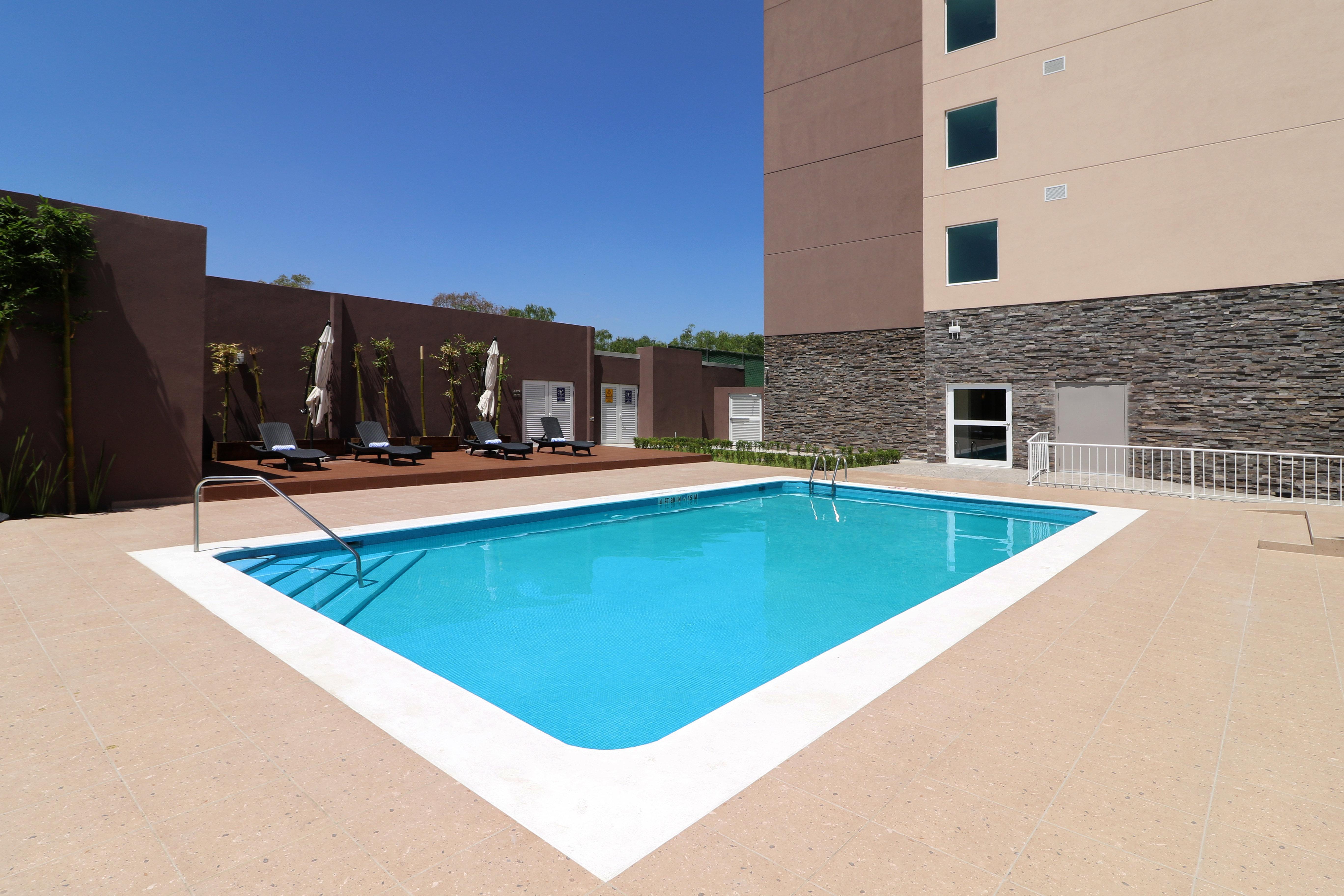 Candlewood Suites Celaya Селая Екстериор снимка