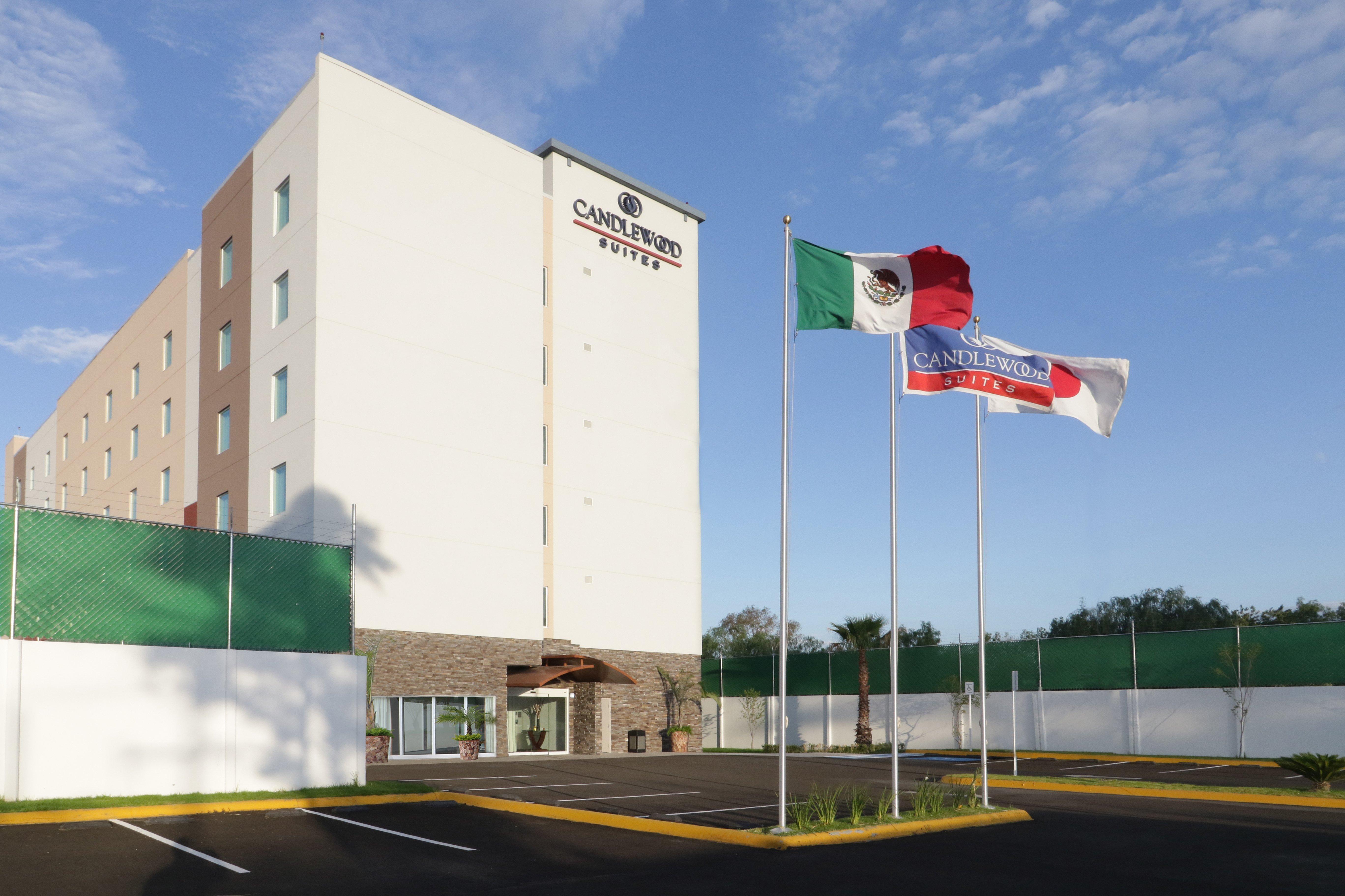 Candlewood Suites Celaya Селая Екстериор снимка