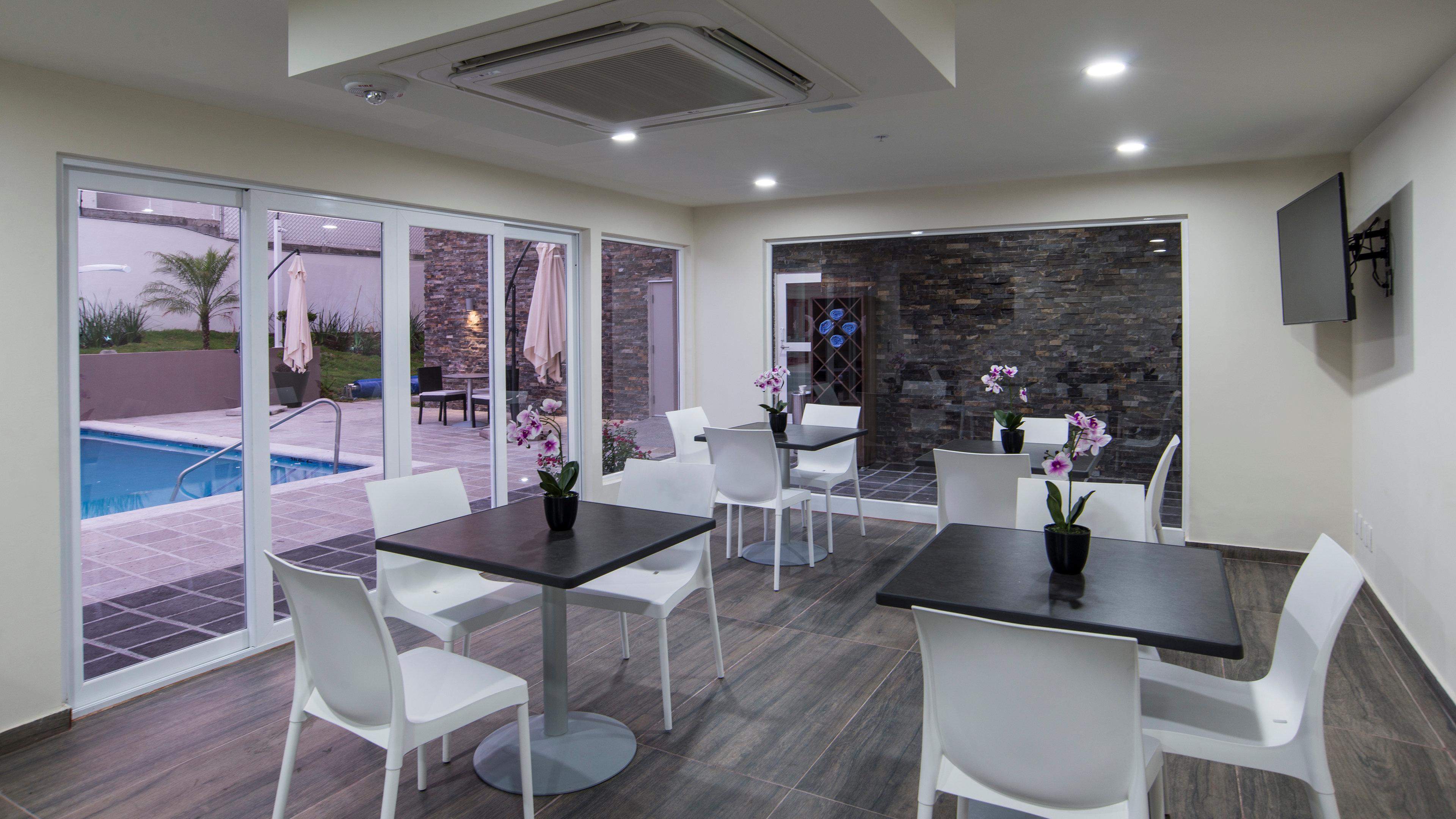 Candlewood Suites Celaya Селая Екстериор снимка